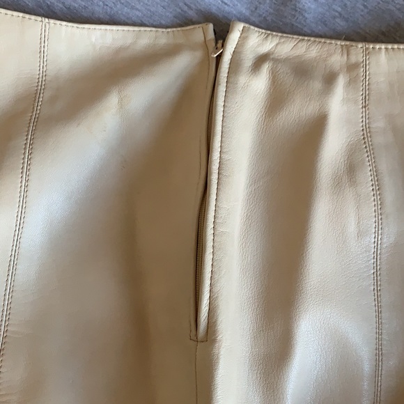 Vintage Danier Leather Skirt - Picture 4 of 7